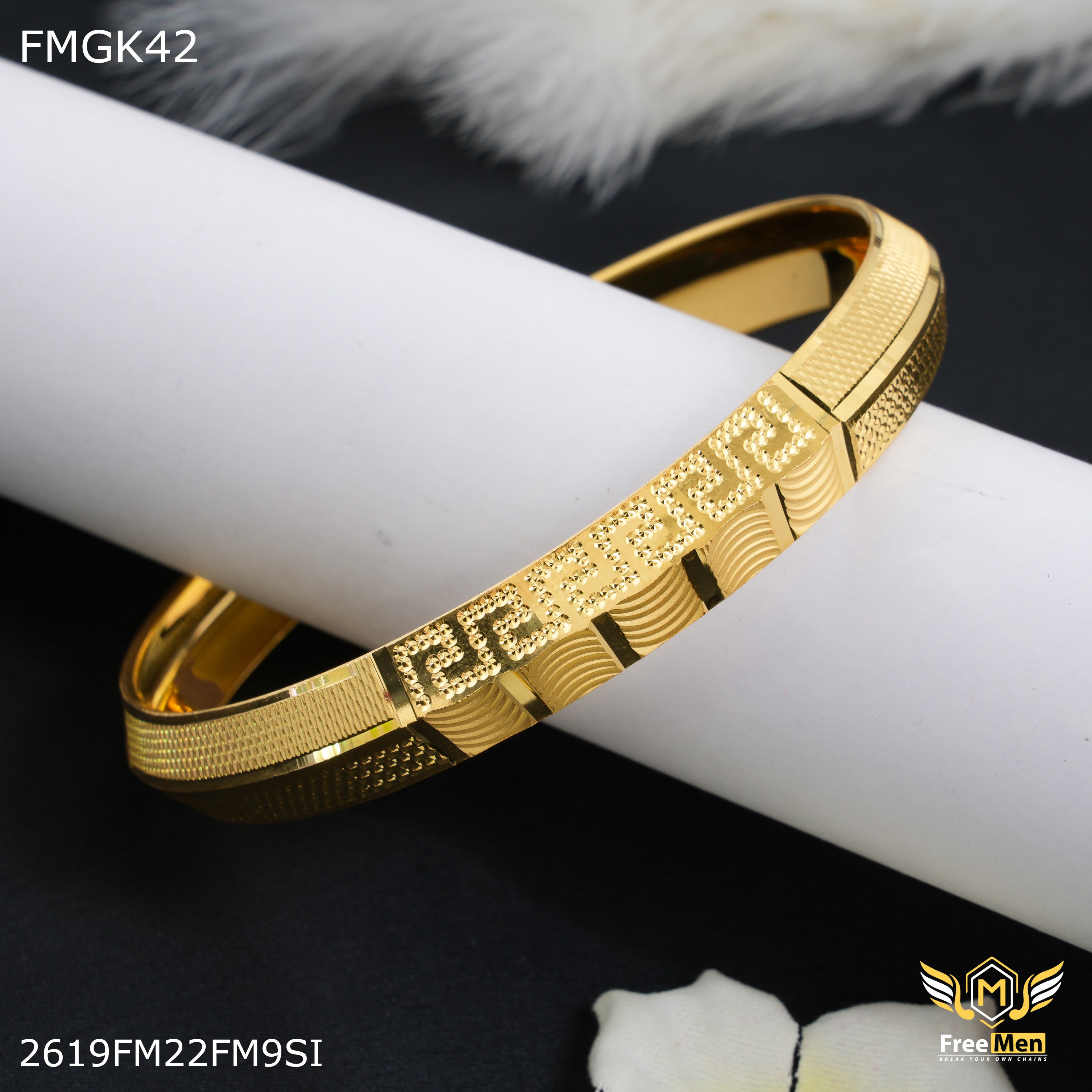 FreeMen Dot with Lining gold plated kada for Men FMGK42 – Freemen®