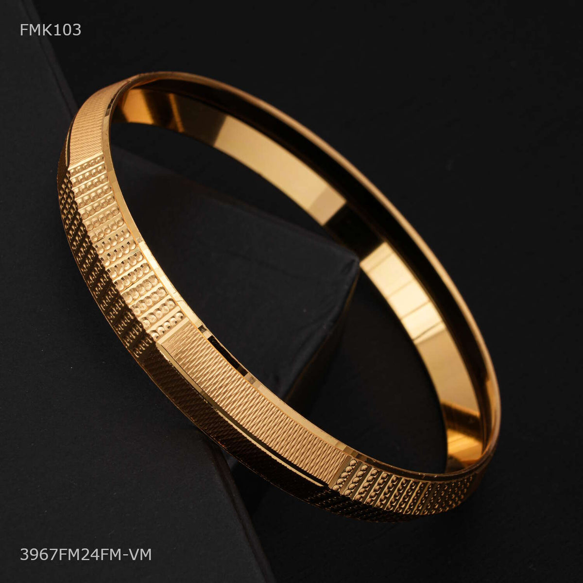 Designer Arrow Lining Box with golden Dot kada for Men FMK103
