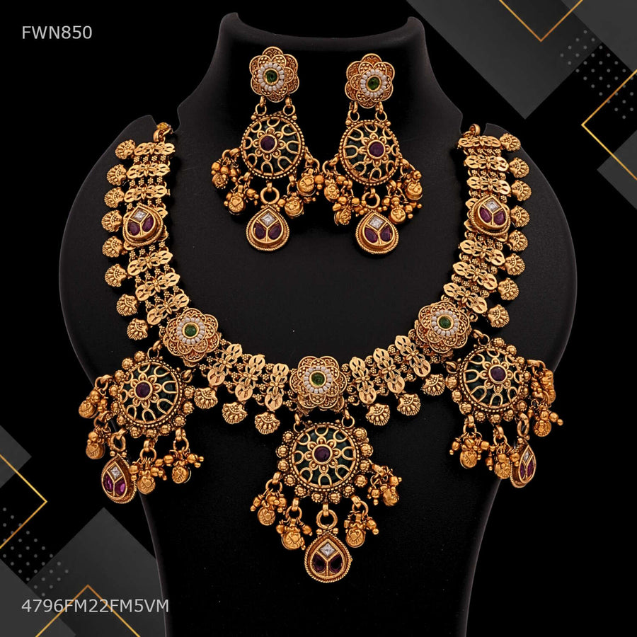 Round Three Pendent Antique Necklace Set for women - FWN850